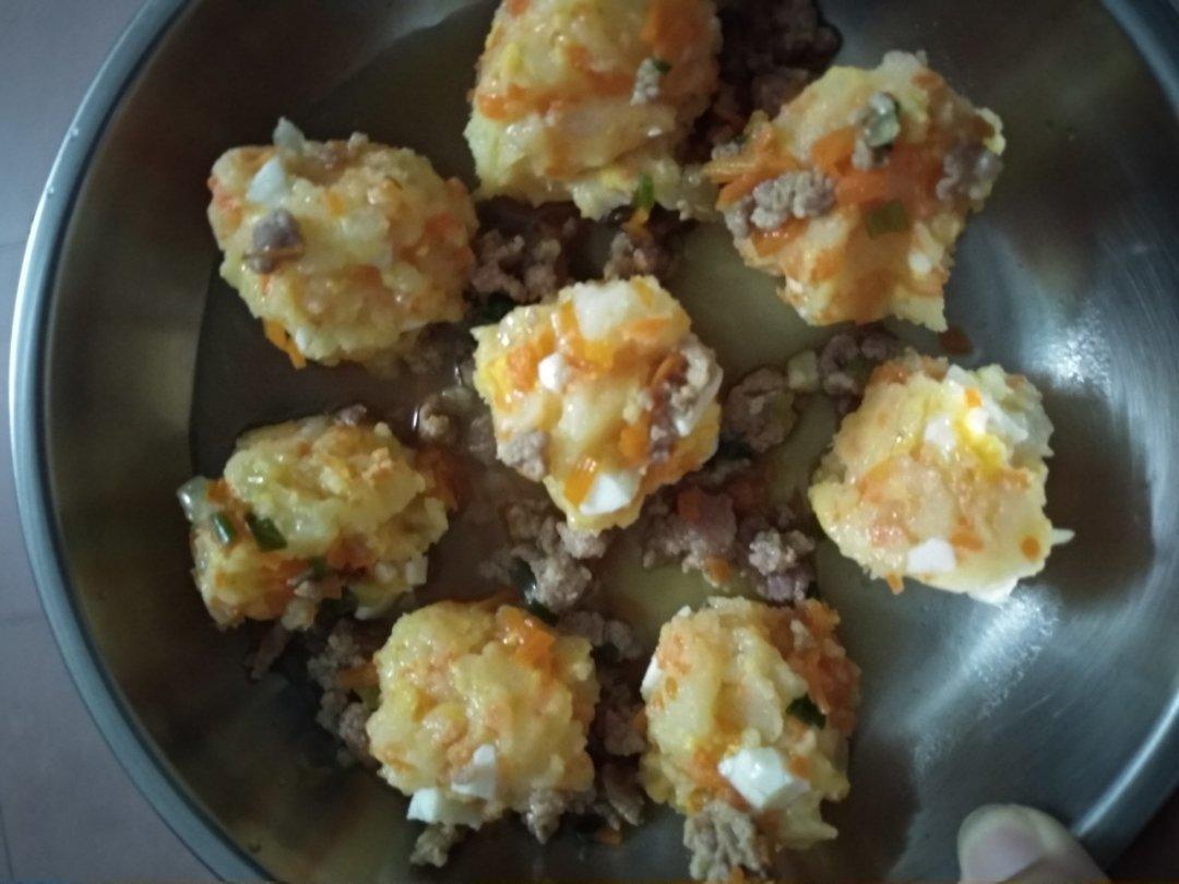 浇汁土豆泥 宝宝辅食食谱