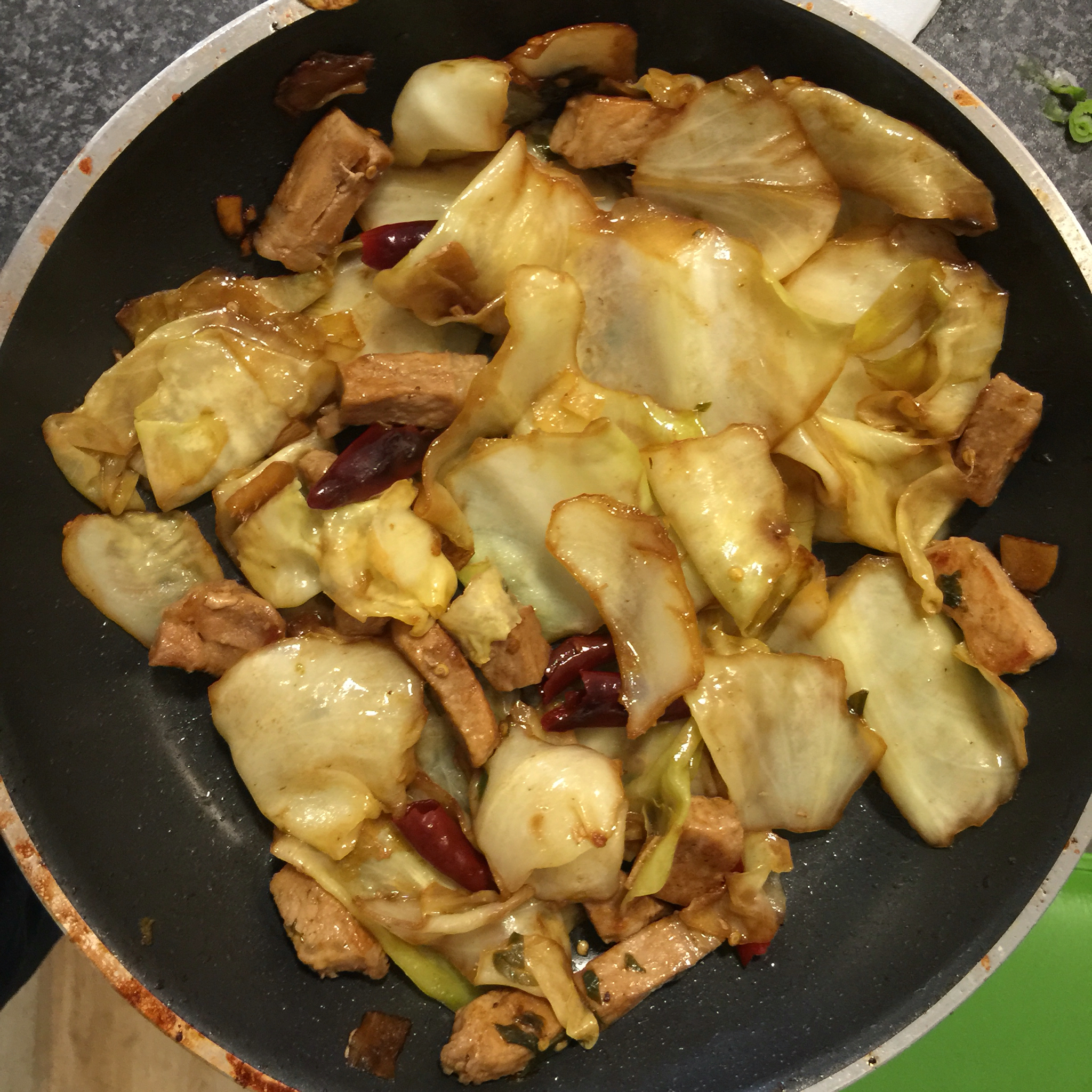 阿婆手撕包菜