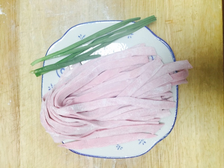 火龙果皮面条