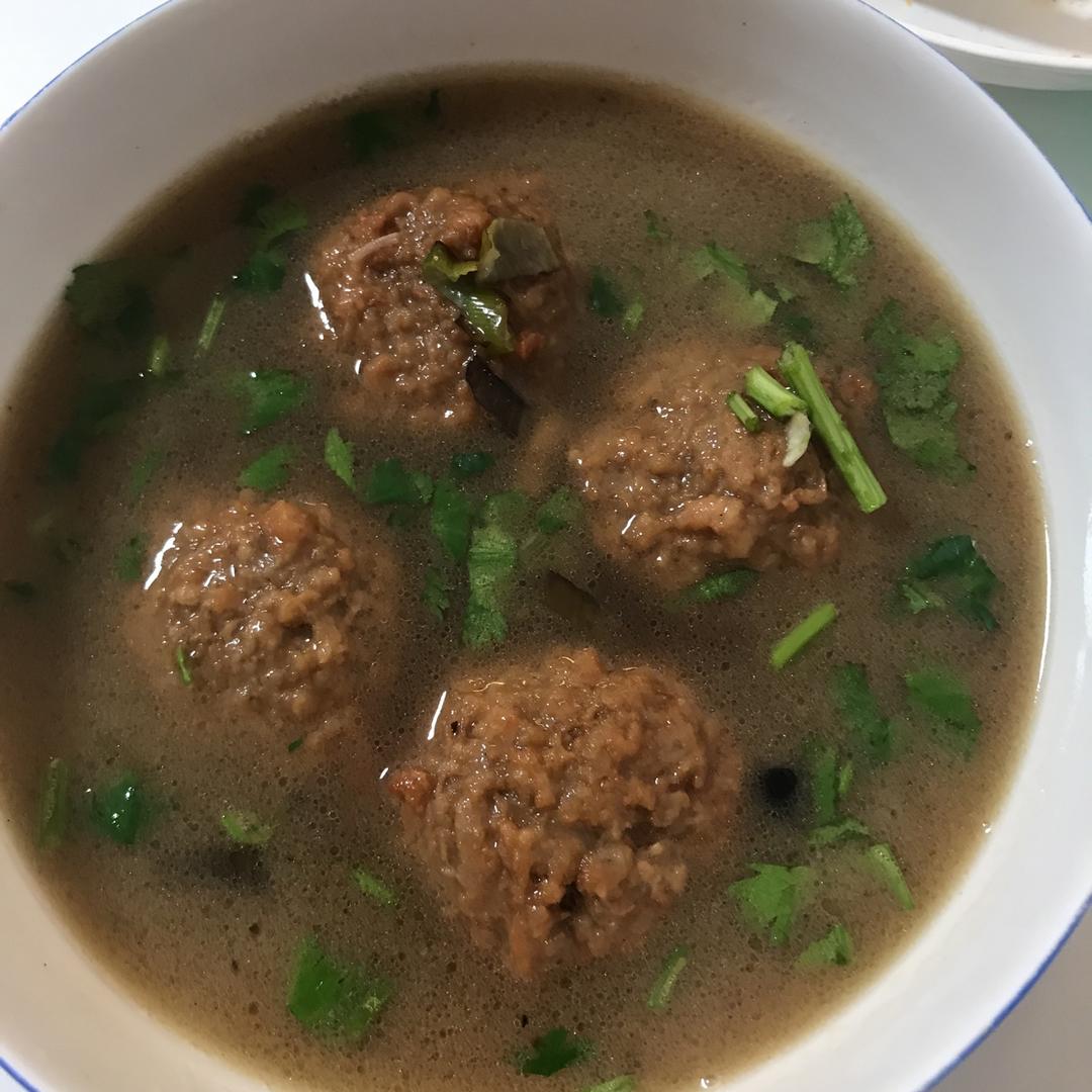 简单的红烧狮子头～拌饭太香了