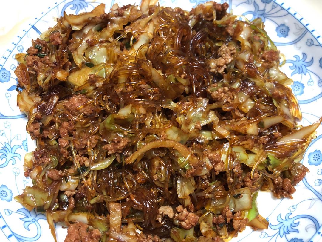 肉末圆白菜（甘蓝菜）炒粉丝【妞的食记】