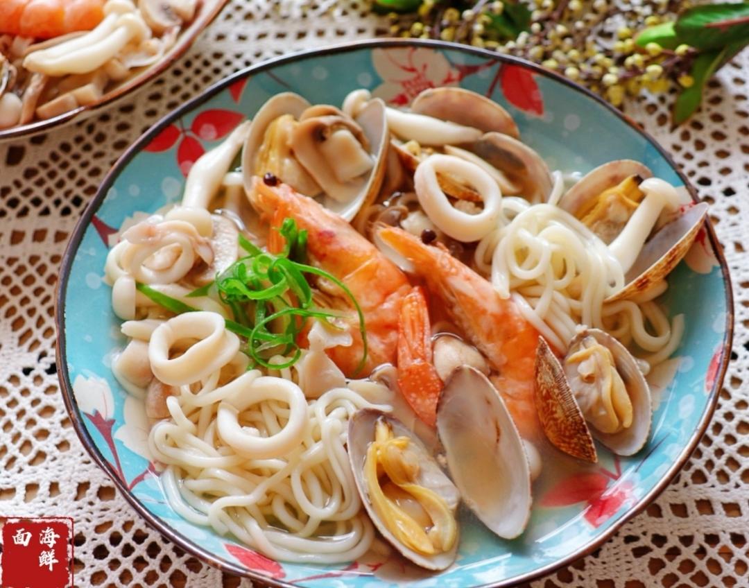 海鲜鸡蛋面