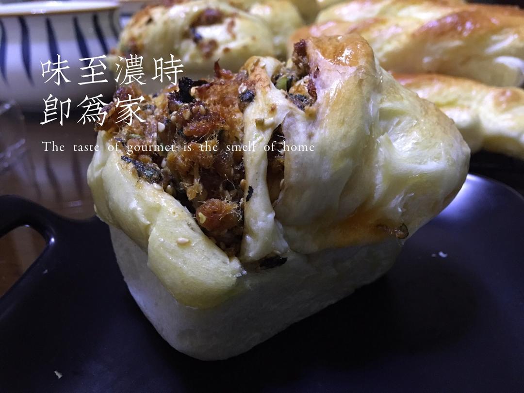 香葱肉松小方块面包
