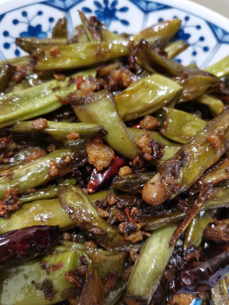 非常简单美味的家常菜～干煸四季豆