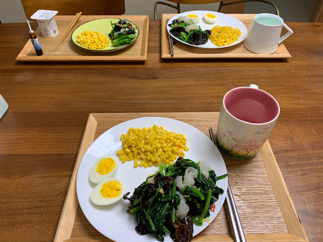 魔芋丝拌菠菜木耳