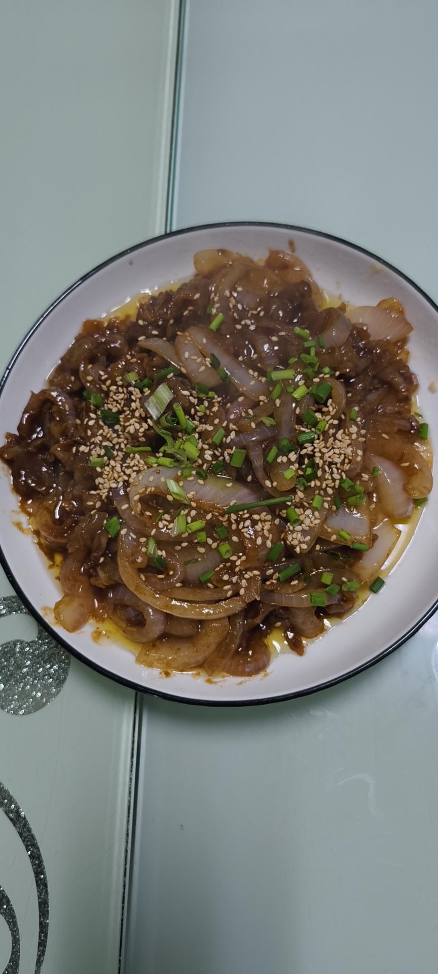 小美【洋葱炒肥牛】