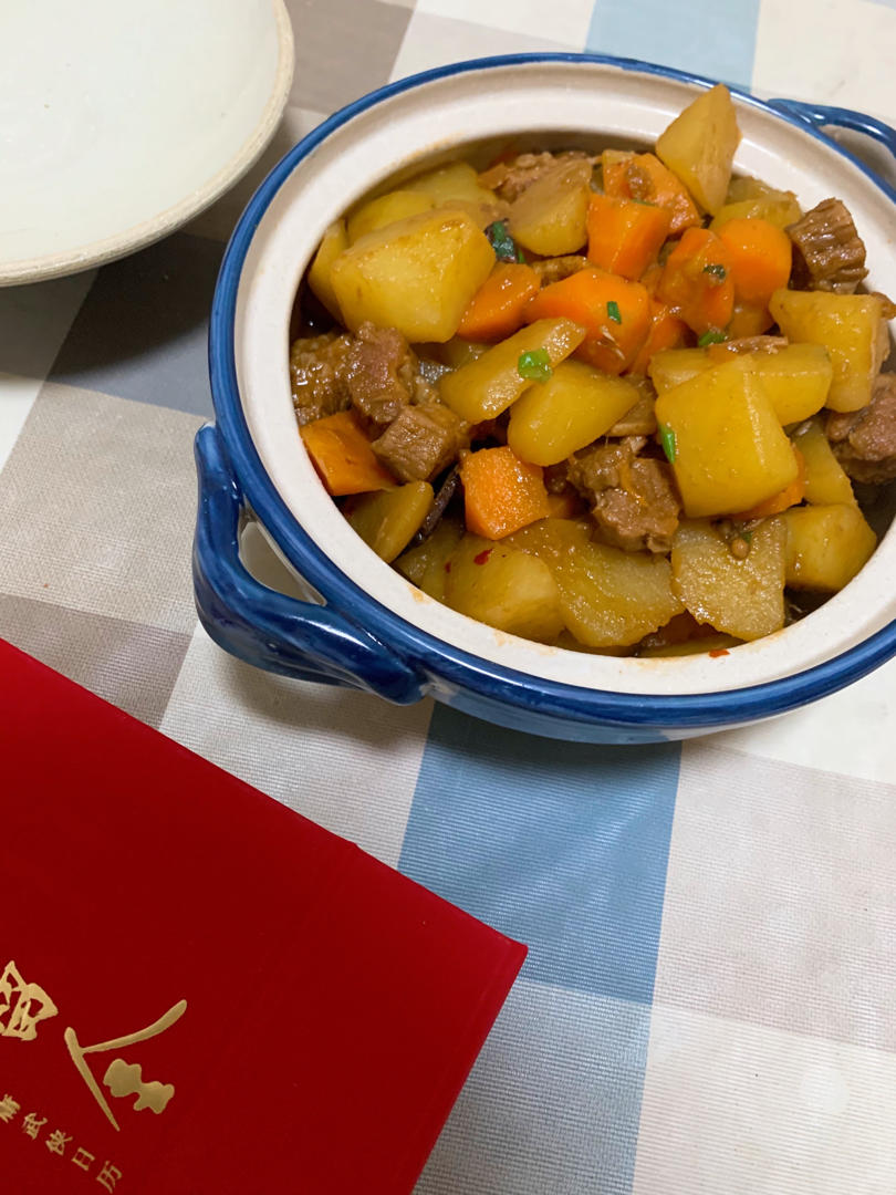 土豆焖牛腩