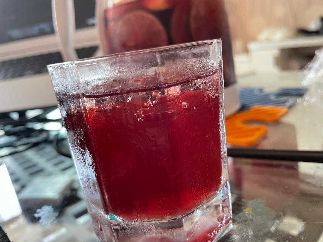 冰爽桑格利亚水果调酒（Sangria）