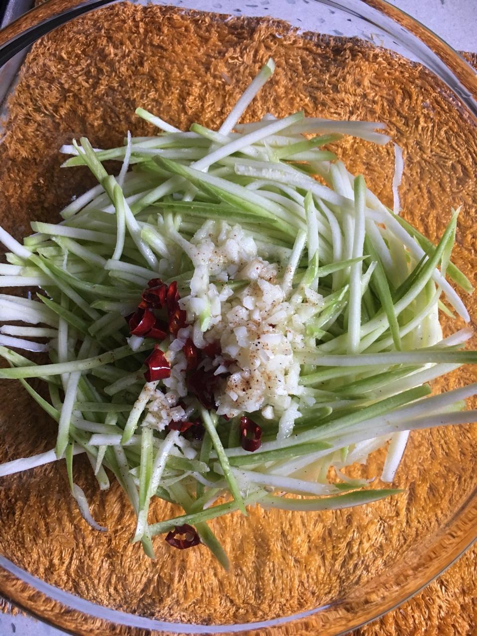 凉拌西葫芦