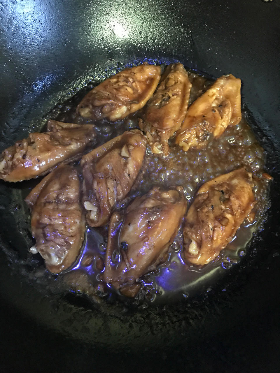 不要再可乐鸡翅了，求求你试试蒜香鸡翅吧，香味捅破天花板！