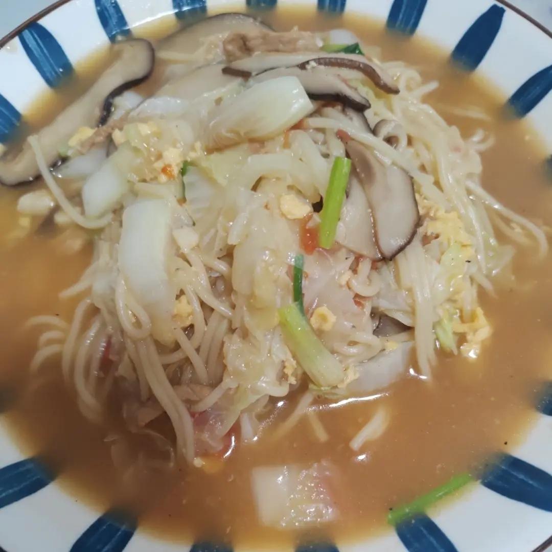 嘴里吃啥都没味就做碗炝锅面，热乎乎的还开胃