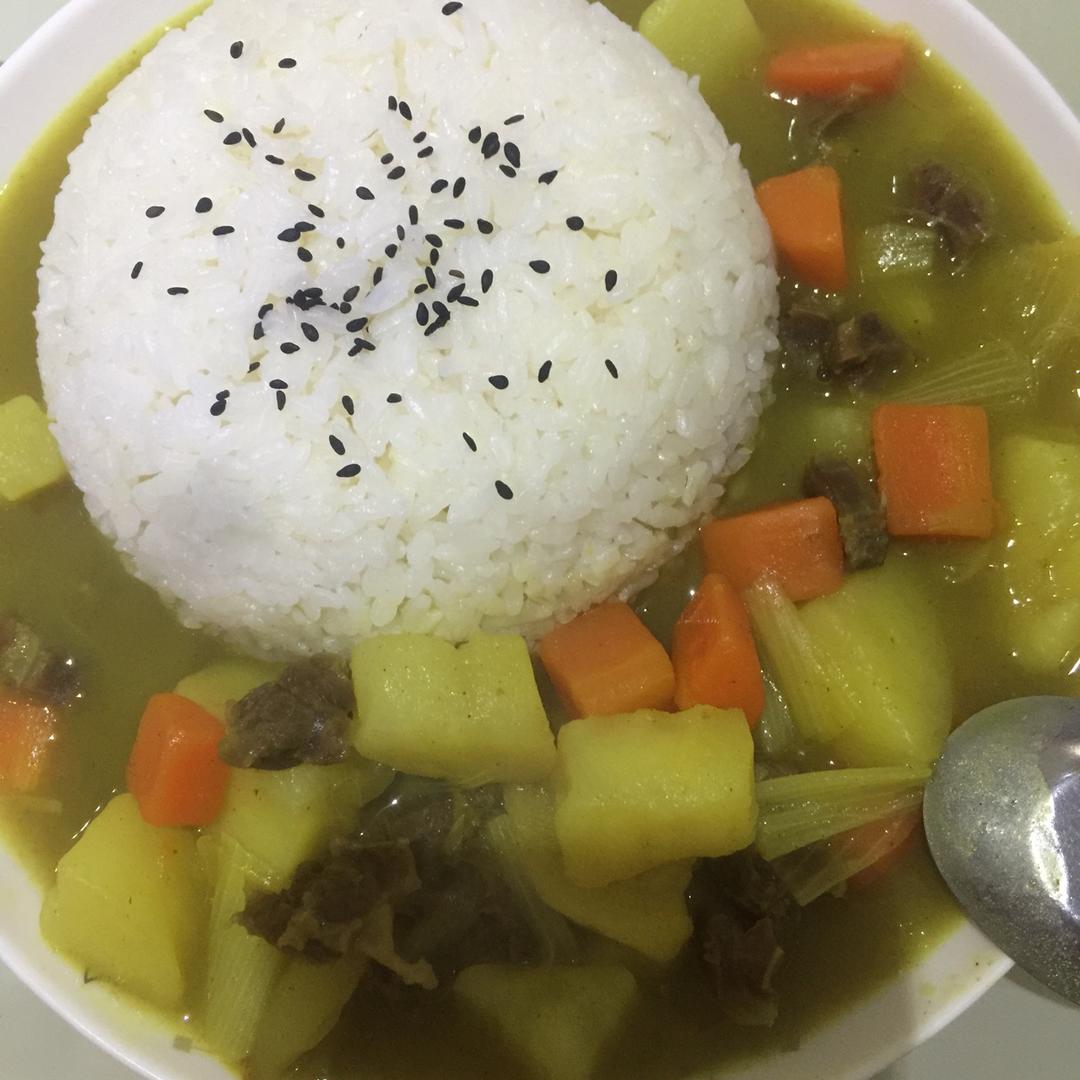 咖喱牛肉饭