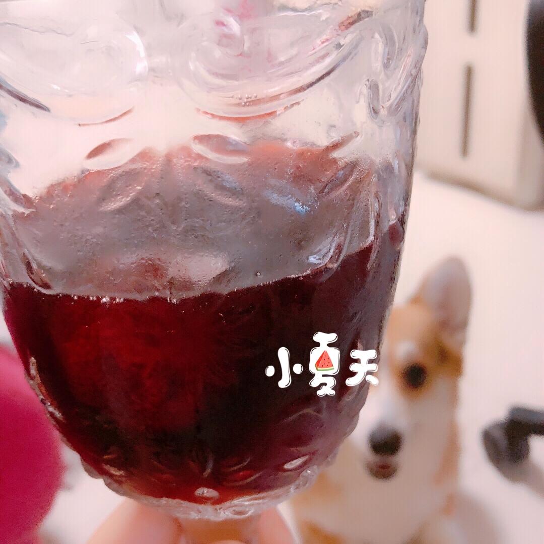 杨梅的超爽吃法—可乐杨梅汤