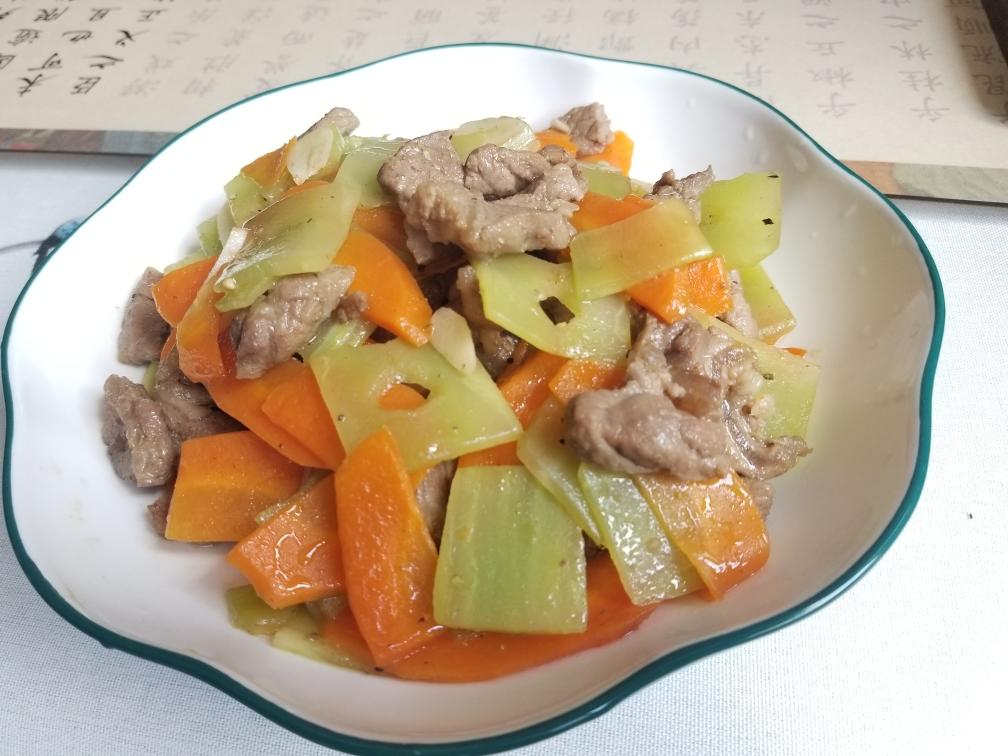 莴笋炒牛肉