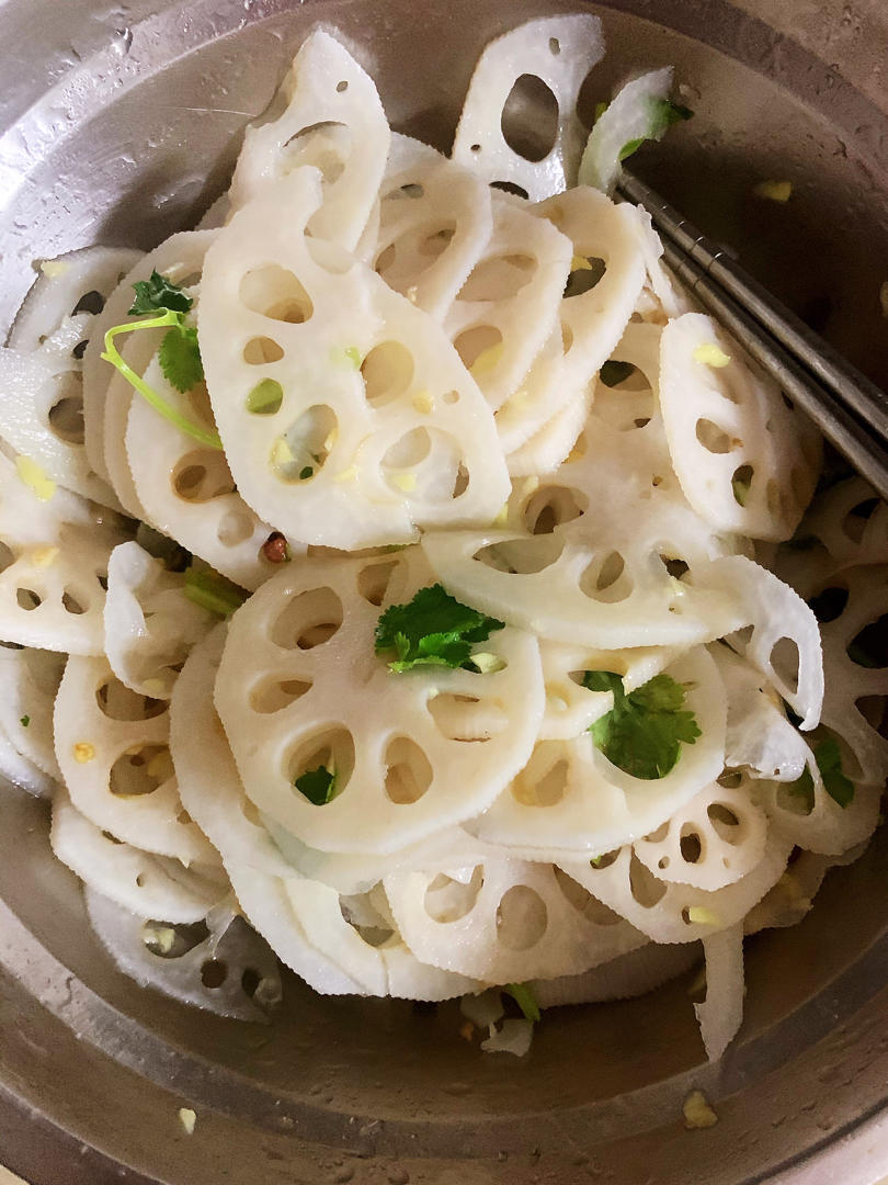 凉拌莲菜