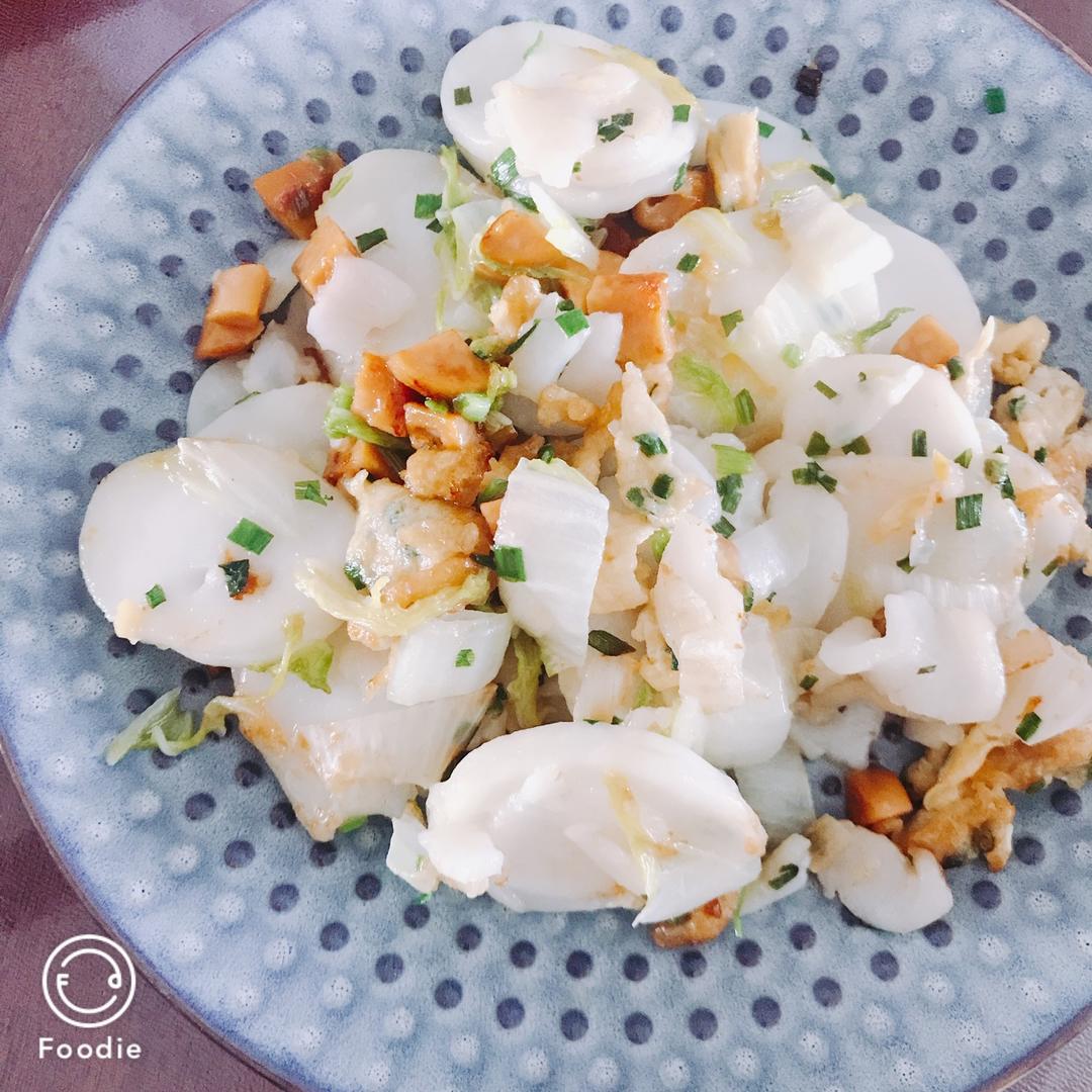黄芽菜肉丝炒年糕