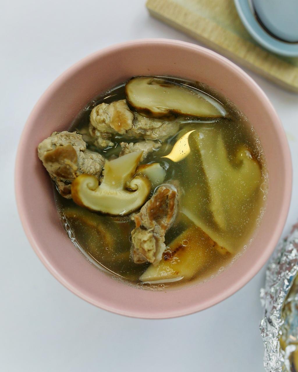 松茸排骨汤