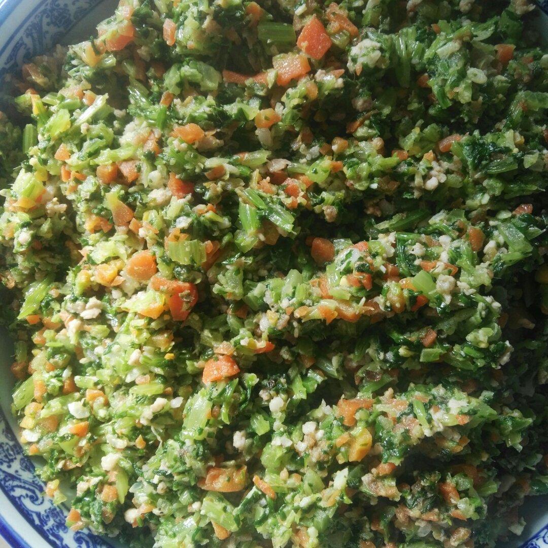 芹菜胡萝卜猪肉水饺