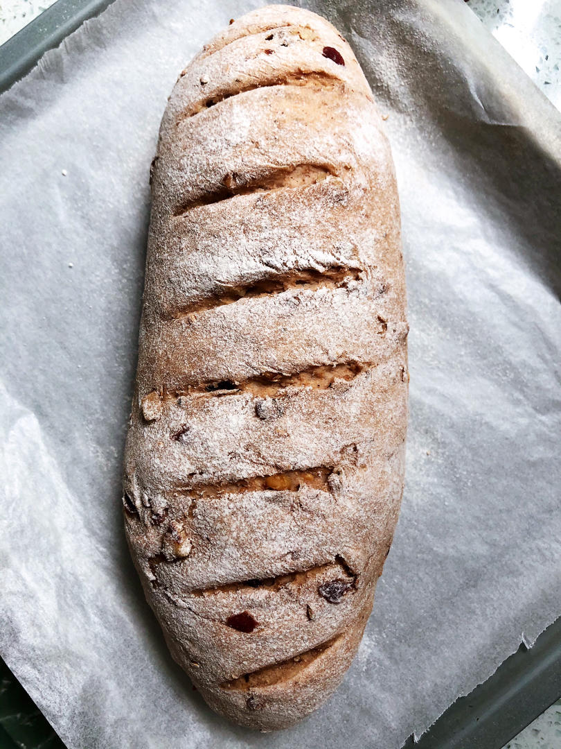 全麦坚果软欧包