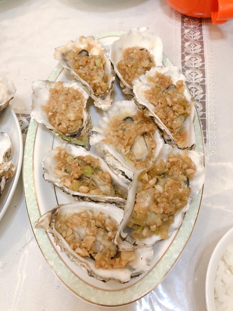 有个锅就能在家做的蒜蓉生蚝做法