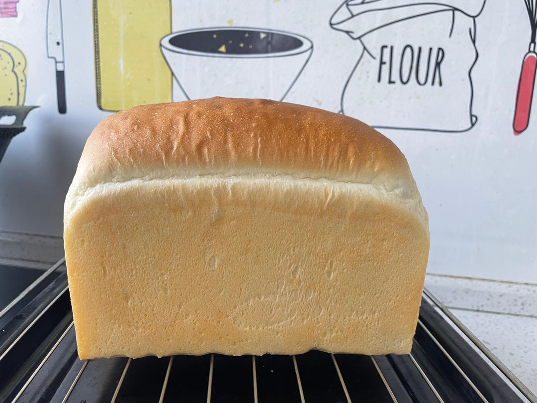 柔软好吃的蜜红豆牛奶吐司（无需分割、一次发酵）