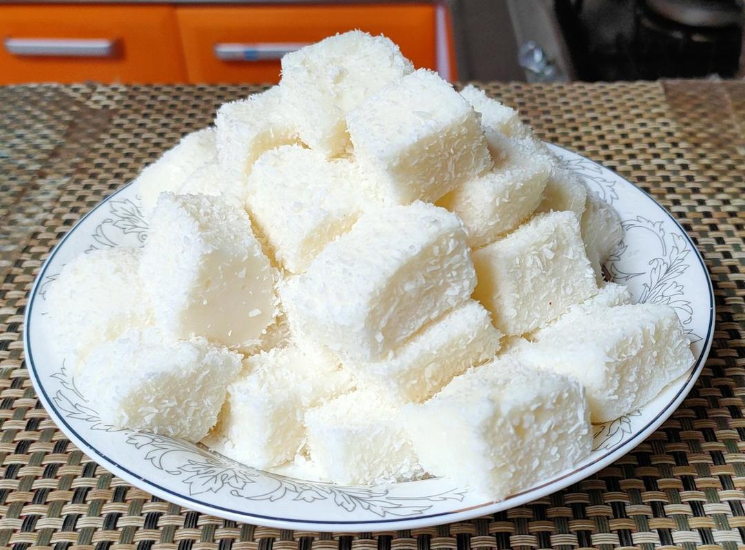 （只需4种材料)牛奶小方