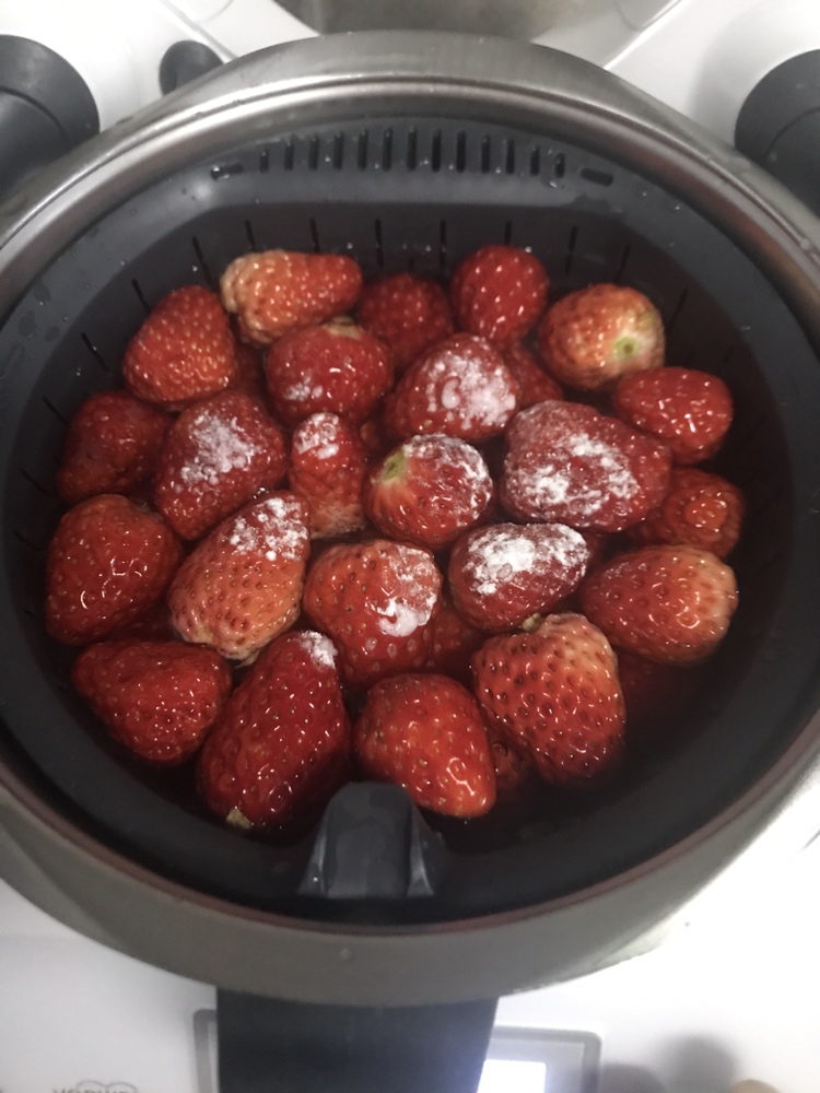 草莓酱(小美版)的做法 步骤1