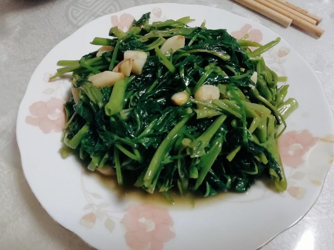 蒜炒空心菜