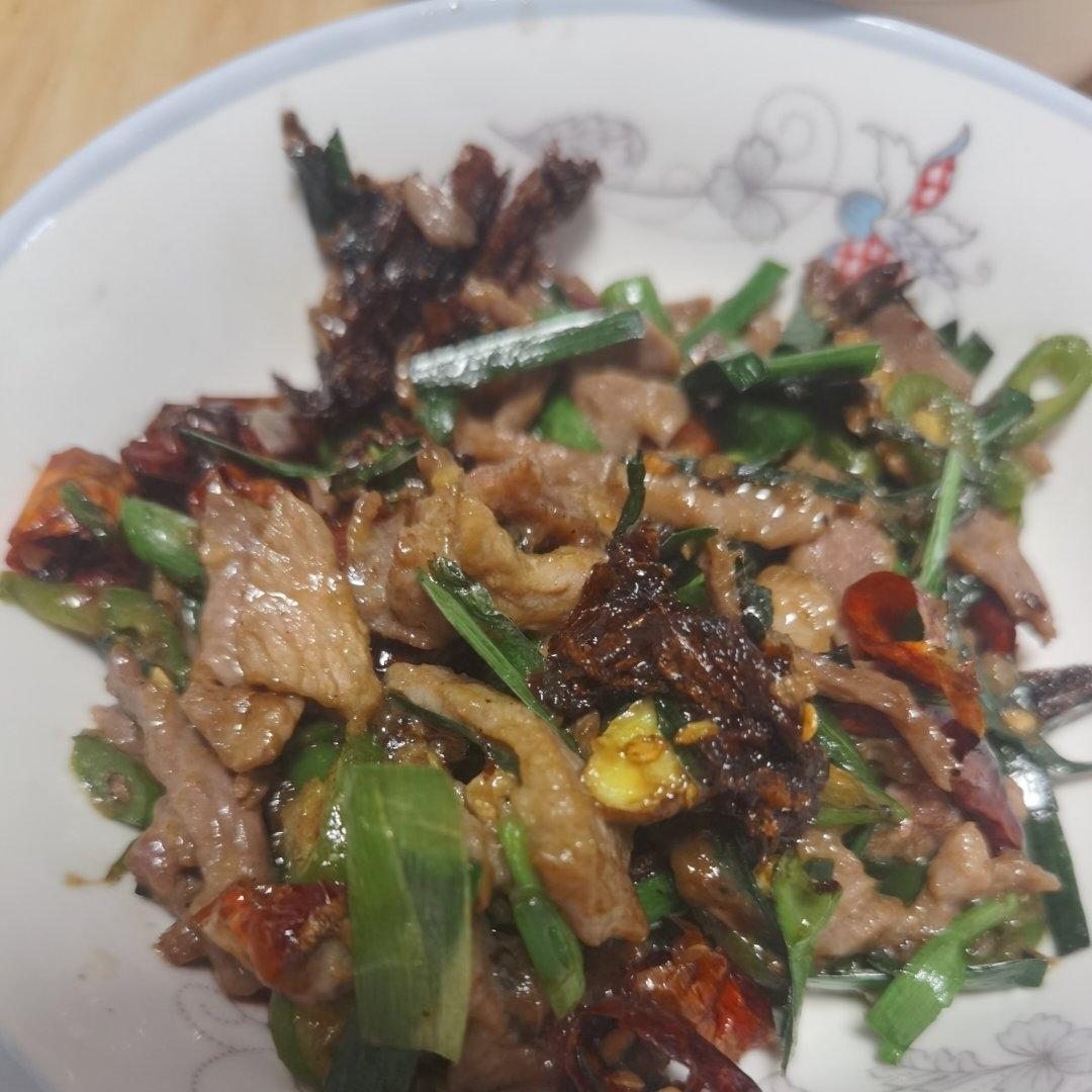 牛肉炒不老 鲜嫩多汁有诀窍——蒜苗炒牛肉