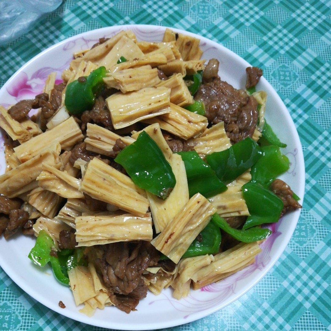 腐竹炒肉