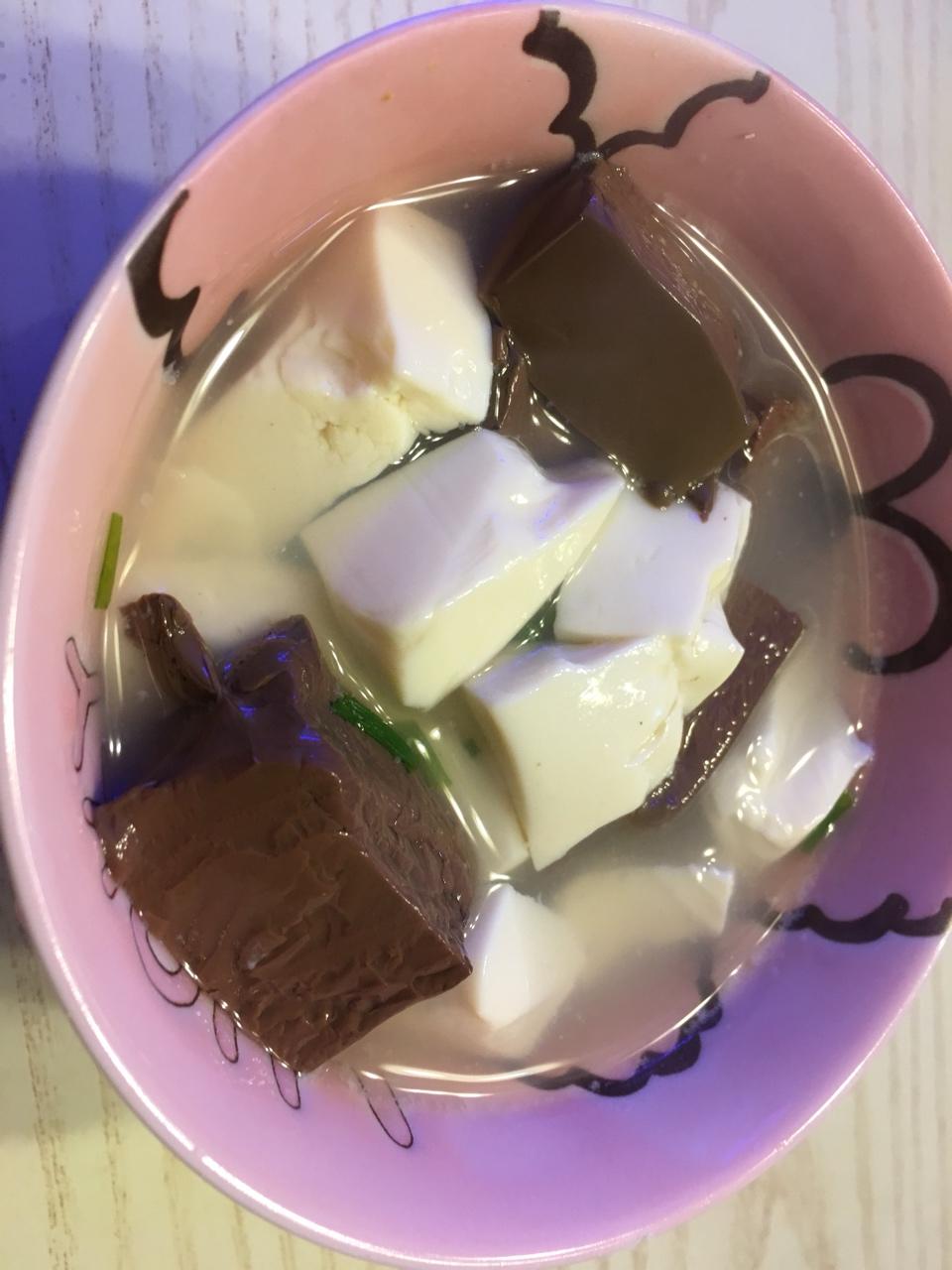 鸭血豆腐汤
