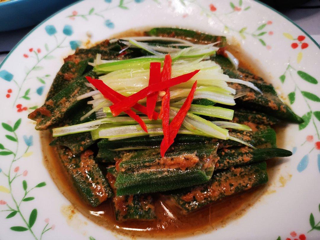夏天味道-蒜蓉芝麻酱秋葵