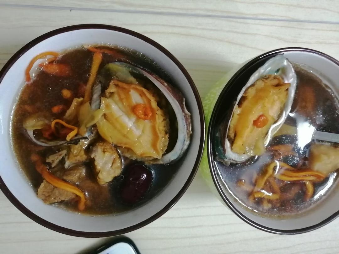 虫草花鲍鱼汤