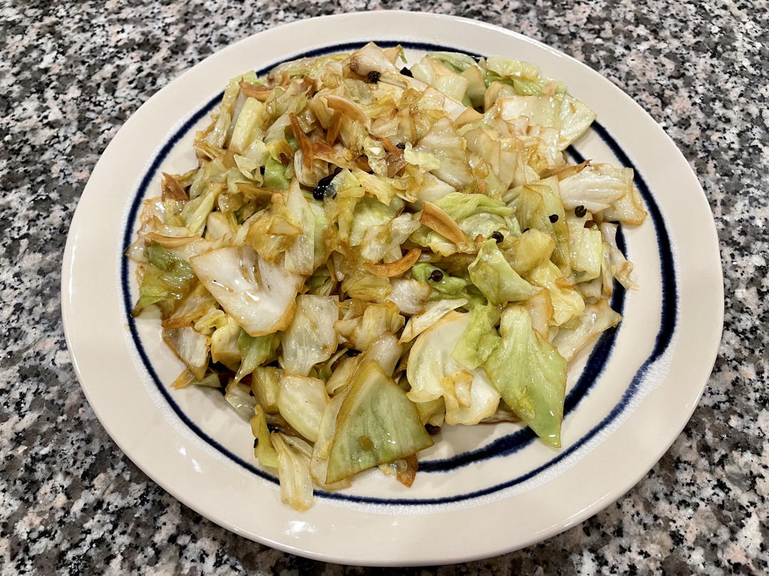 厨师长教你：“手撕包菜”的家常做法,简单又不失美味