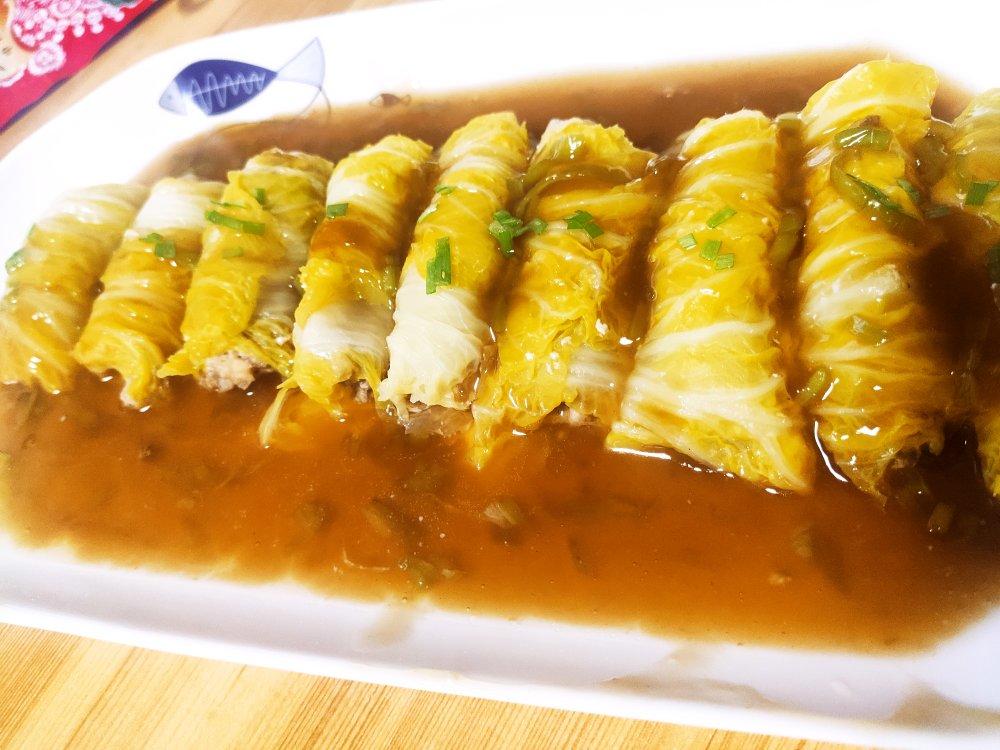过年餐桌上必备的一道菜，翡翠白玉卷