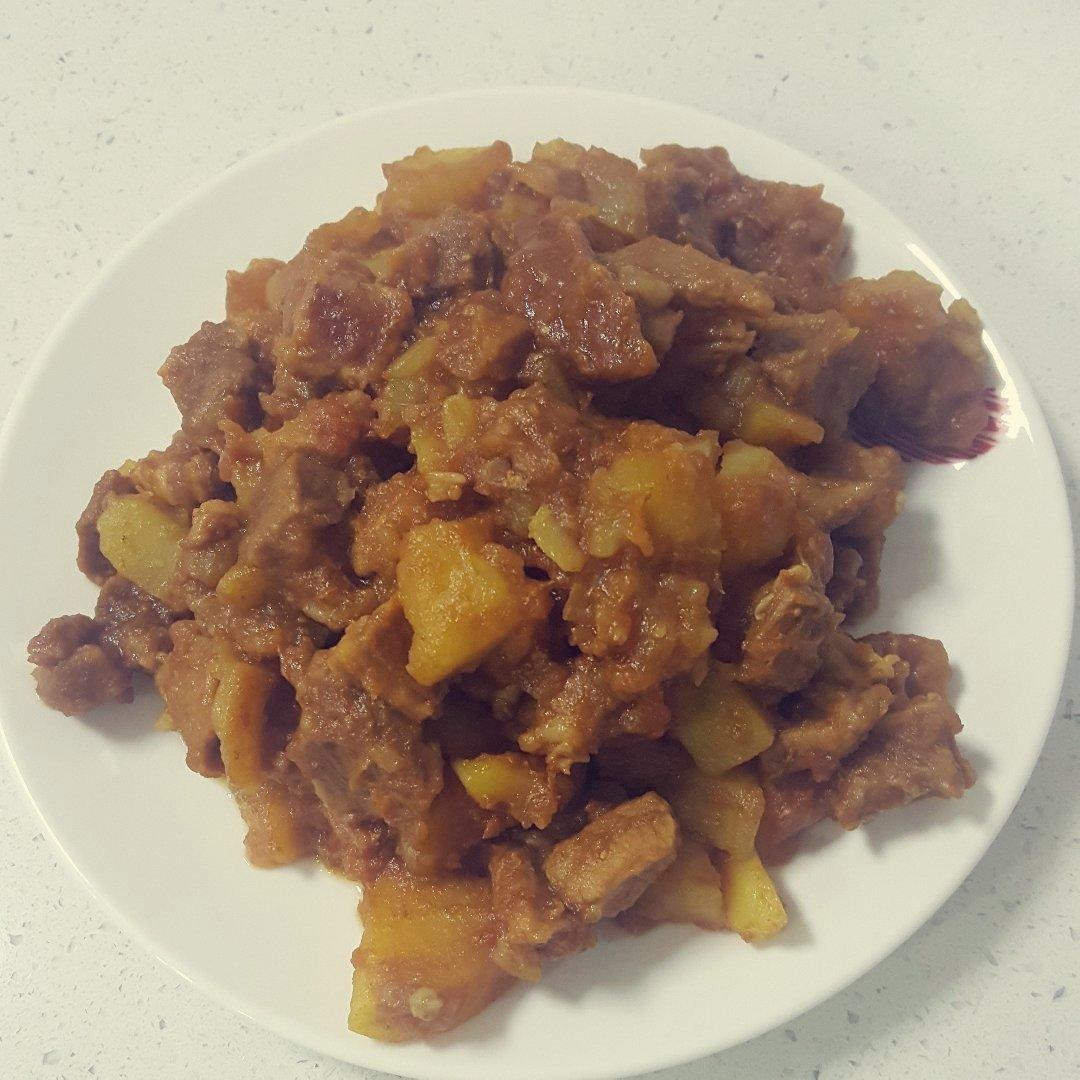 番茄土豆炖牛腩