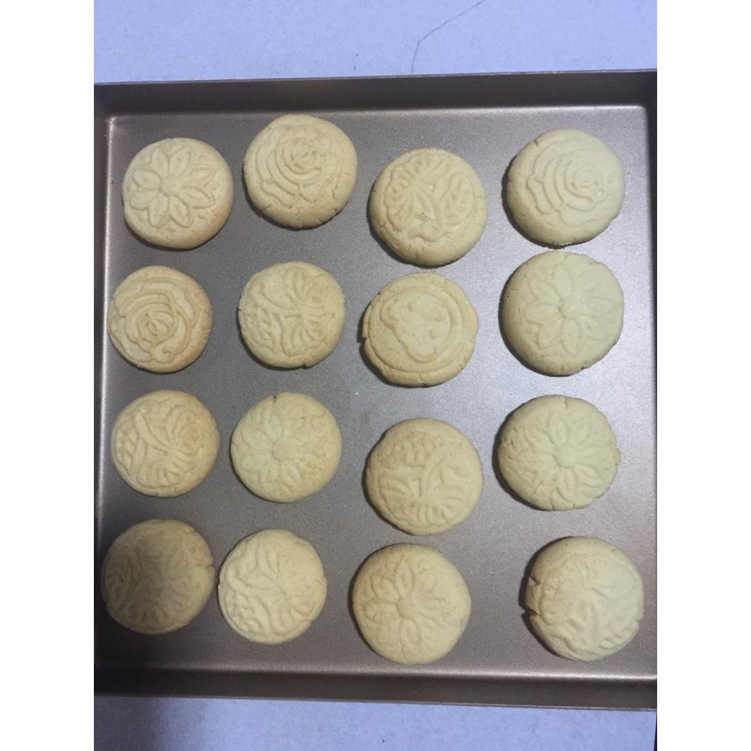 牛奶饼干