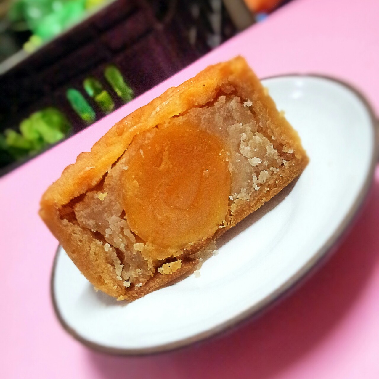 广式月饼－－蛋黄豆沙月饼