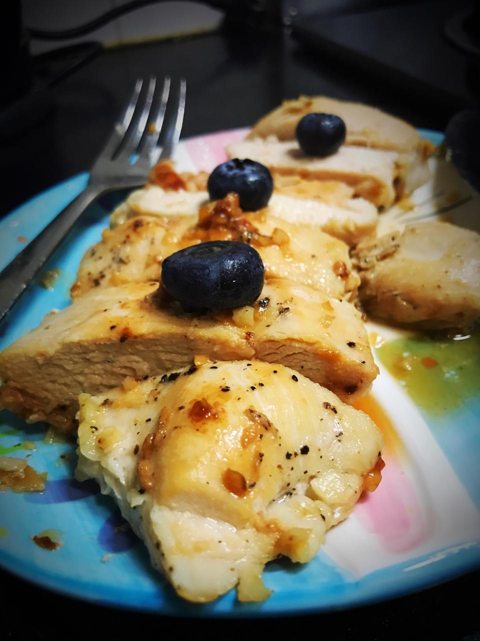 酷炫屌炸天好吃的煎鸡胸肉（香蒜蜂蜜煎鸡胸肉）