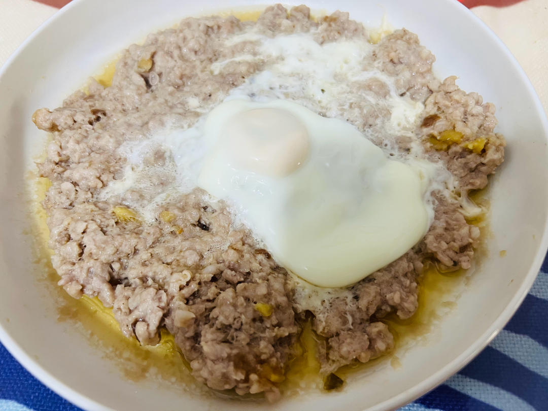 嫩滑鸡蛋肉饼