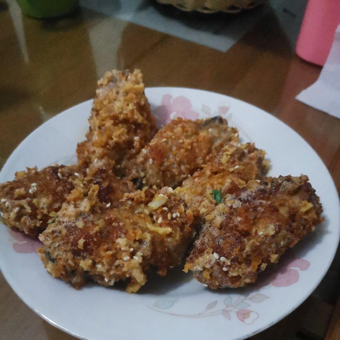 好吃到舔手指的咸蛋黄鸡翅