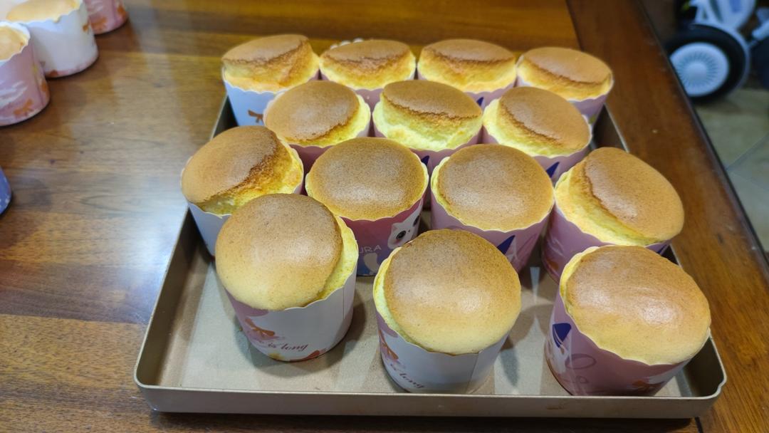 不塌陷不开裂不缩腰杯子蛋糕分享