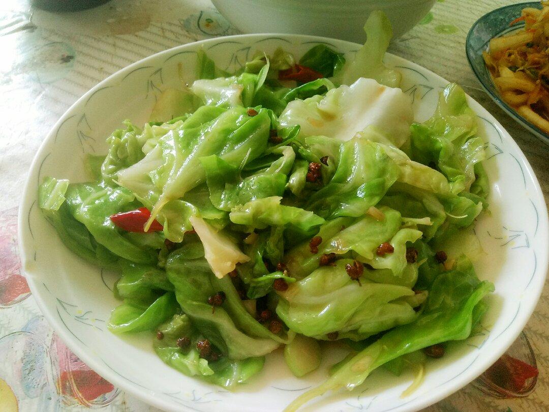 吃货含小胖做的清炒包菜