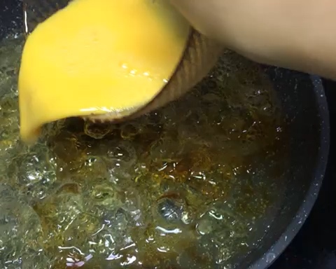 桃胶鸡蛋羹的做法 步骤4