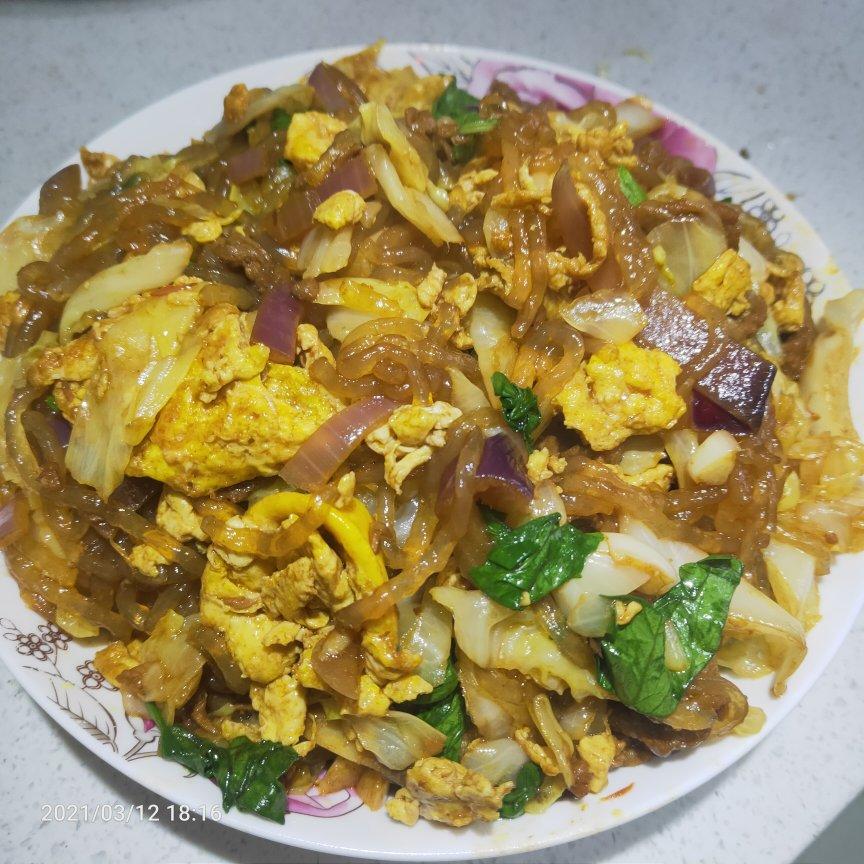 包菜炒红薯粉