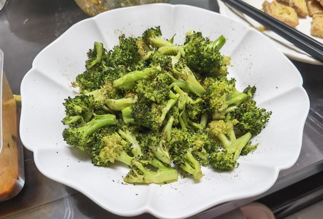 琳小学厨做的空气炸锅版西兰花06