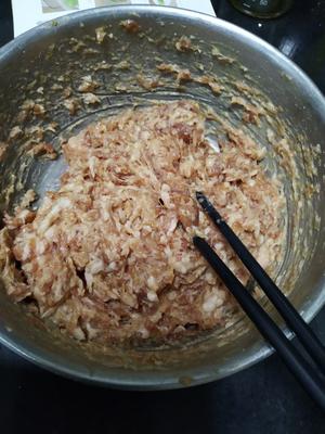 饺子、包子鲜肉馅基础馅三种做法（附葱姜汁水的做法）的做法 步骤3