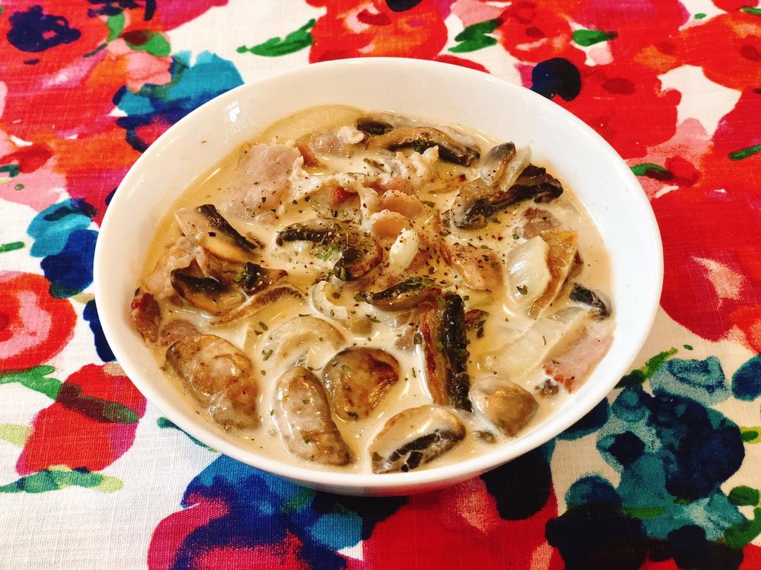 生酮Keto 有小秘密的奶油蘑菇浓汤