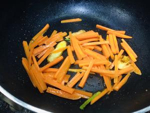健康养生的素炒荷兰豆的做法 步骤4