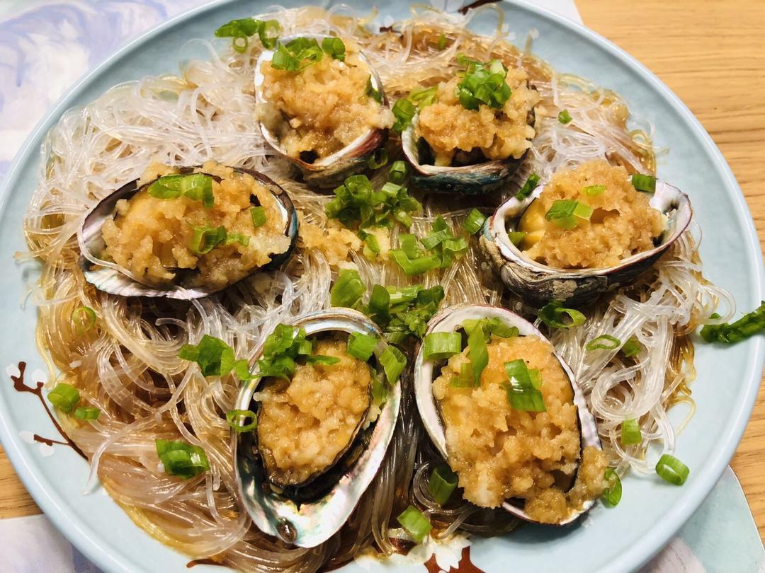 蒜蓉粉丝蒸鲍鱼